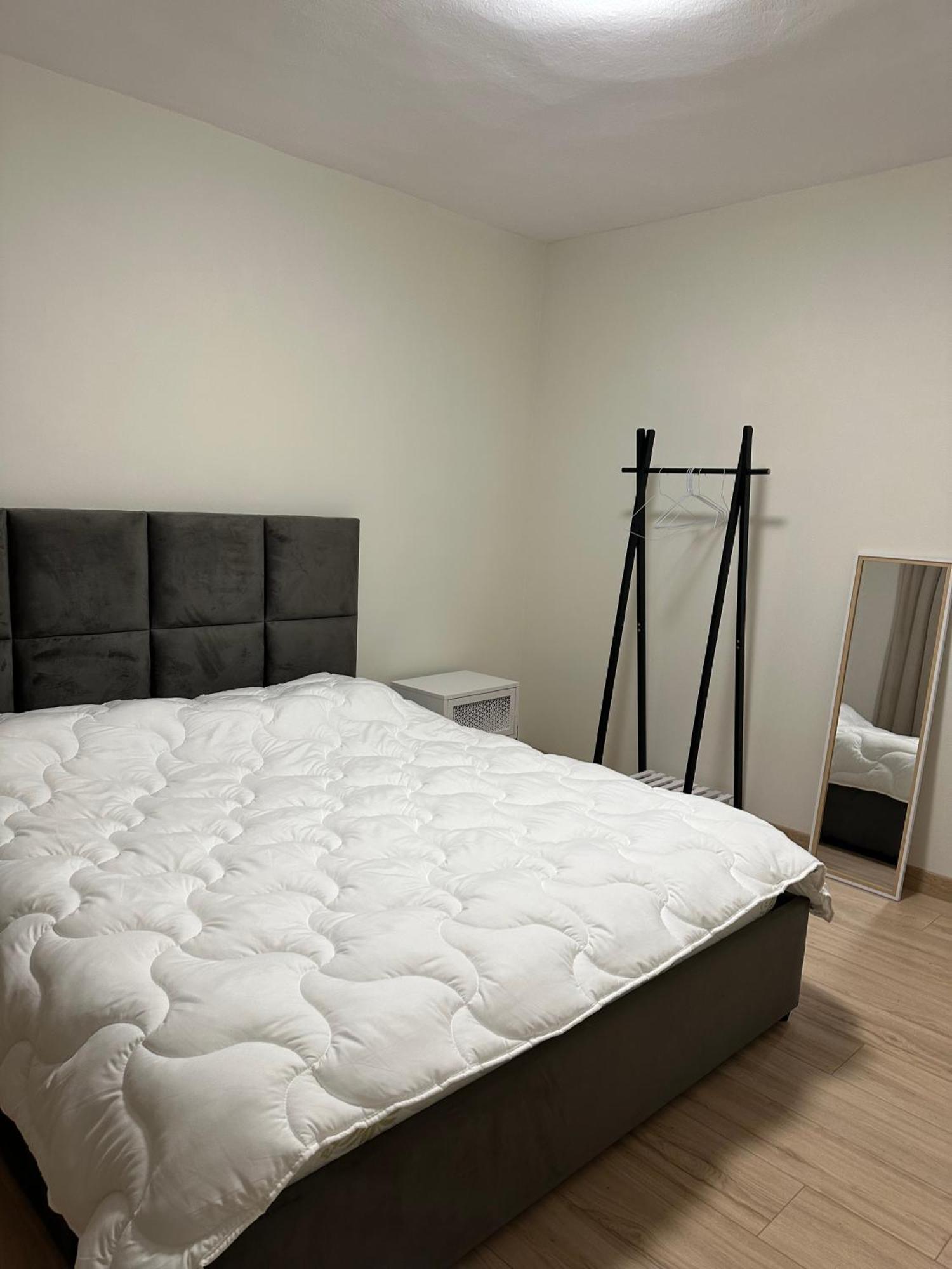 White Apartment, In The Center Of Tirana Extérieur photo